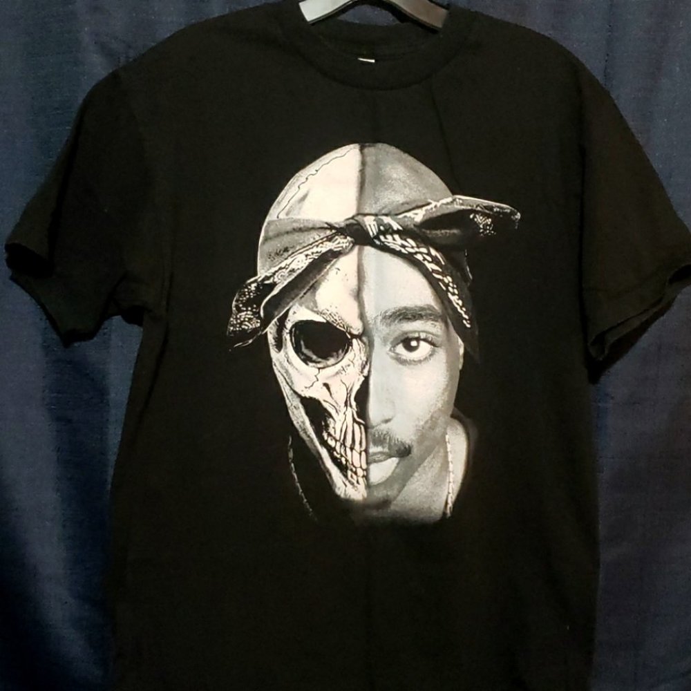 Tupac medium t-shirt